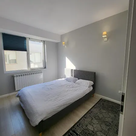 Crystal * Βουκουρέστι