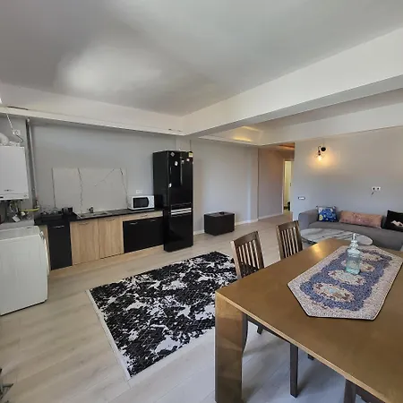 Crystal Apartment *